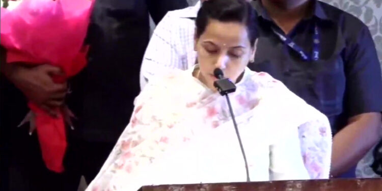 aditi tatkre maharashtra minister