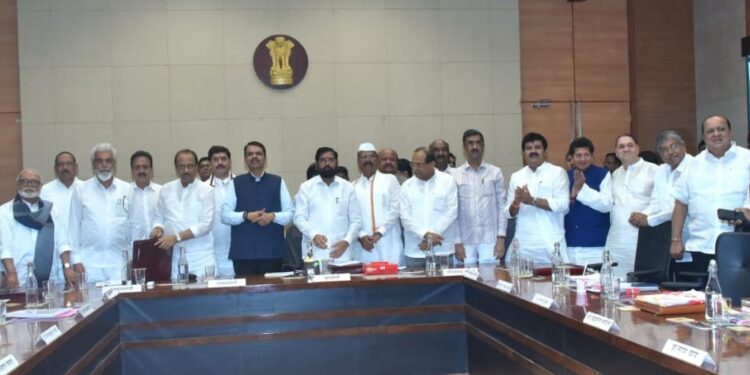 #Cabinet Meeting : कांदा उत्पादक शेतकऱ्यांना अनुदान वितरणाचा मुख्यमंत्री, उपमुख्यमंत्री यांच्या हस्ते शुभारंभ