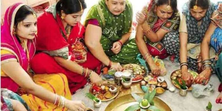 हरतालिका तीज 2023 : हरतालिका तीज पूजा का केली जाते ; वाचा आख्यायिका आणि पूजा विधी