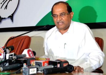 महाराष्ट्रातील महाविद्यालयांमध्ये सेतू सुविधा केंद्र सुरू करणार; महसूल मंत्री राधाकृष्ण विखे पाटलांची माहिती