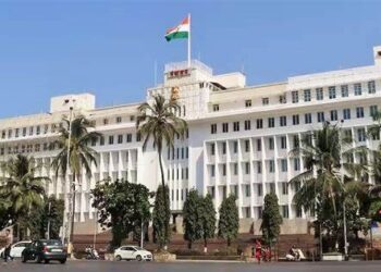 तहसीलदार पद कंत्राटी पद्धतीने…! तर आम्ही काय करणार ? MPSC च्या विद्यार्थ्यांचा राज्य सरकारवर रोष व्यक्त