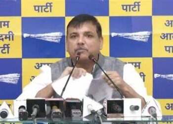 Liquor Scam Case : आम आदमी पक्षाचे खासदार संजय सिंह यांच्या घरावर ईडीचा छापा