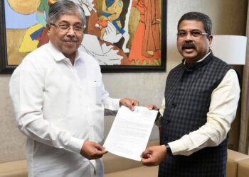 नॅक मूल्यांकन प्रक्रियेत सुधारणा करण्याची उच्च शिक्षण मंत्री चंद्रकांत पाटील यांची केंद्रीय शिक्षण मंत्र्यांना पत्राद्वारे विनंती