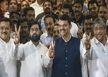 MAHARASHTRA POLITICS : नवरात्रीत होणार रखडलेला मंत्रिमंडळ विस्तार ? कोणत्या पक्षाला किती मिळणार मंत्रिपदं
