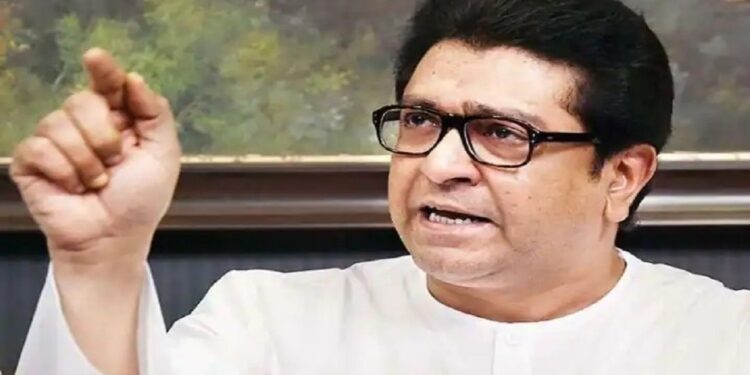 MAHARASHTRA POLITICS : “…तर आम्ही महाराष्ट्रातले टोल नाके जाळून टाकू !” राज ठाकरेंचा राज्य सरकारला थेट इशारा