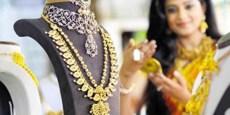 GOLD RATE : सोने-चांदीचे दर पुन्हा गगनाला भिडण्याची शक्यता; नेमके कारण काय? वाचा सविस्तर