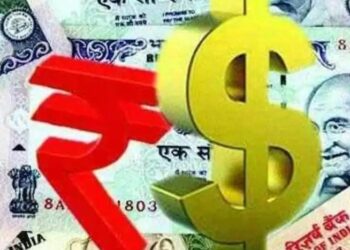 Impact of the Hamas-Israel War : डॉलरच्या तुलनेत रुपया 4 पैशांनी वधारला