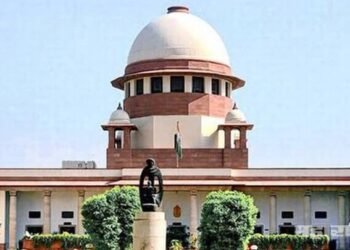 Darwin, Einstein च्या सिद्धांताला आव्हान देणारी याचिका सर्वोच्च न्यायालयाने फेटाळली, ‘आमचा याच्याशी काहीही संबंध नाही !’ – सर्वोच्च न्यायालय