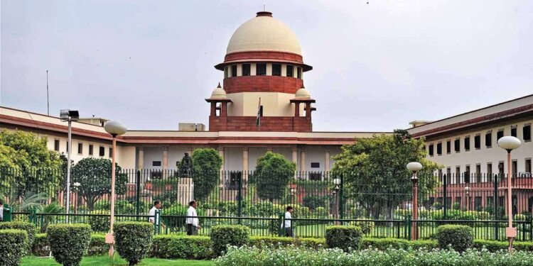 Supreme Court : मीडियाशी कमी बोला, काम करा, ही शेवटची संधी, सुप्रीम कोर्टाचा राहुल नार्वेकरांना इशारा