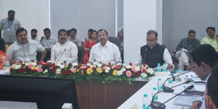 पायाभूत सुविधांबाबत पुणे देशात ‘रोल मॉडेल’ व्हावे यासाठी काम करा – केंद्रीय परराष्ट्र व्यवहार राज्यमंत्री व्ही. मुरलीधरन