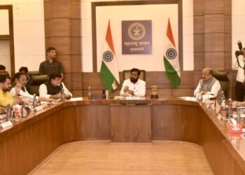 जनरल मोटर्सला वाढीव भरपाईबाबत निर्देश; ह्युंदाईकडे रोजगार संधीबाबत पाठपुरावा करणार – मुख्यमंत्री एकनाथ शिंदे