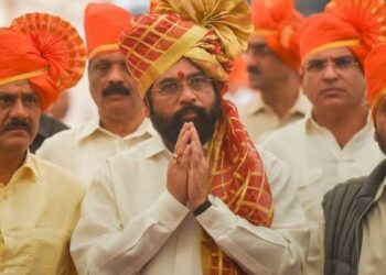 MAHARASHTRA POLITICS : शिवसेनेत पुन्हा राजकीय भूकंप ! एकनाथ शिंदे यांचा विश्वासू नेता उद्या शिवसेनेची साथ सोडणार !