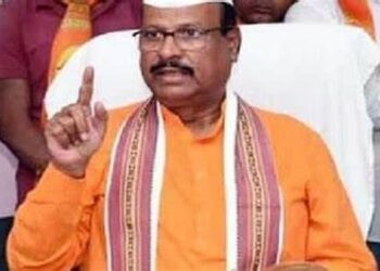 MARATHA ARAKSHAN : पंतप्रधान शिर्डीत दाखल; मराठा आरक्षणावर मुख्यमंत्री चर्चा करणार; मंत्री अब्दुल सत्तार यांचे महत्त्वाचं विधान