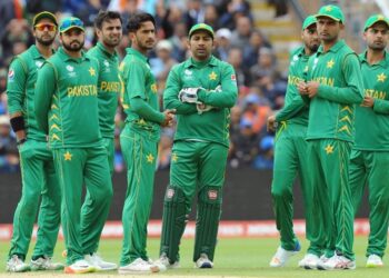 Pakistan vs South Africa : आणखी एक पराभव, पाकिस्तानचा खेळ संपला ! बलाढ्य दक्षिण आफ्रिकेविरुद्ध ‘करो या मरो’ची लढत