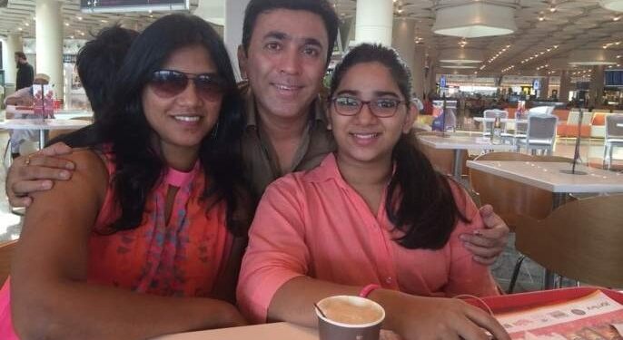 अभिनेता पुष्कर श्रोत्रीच्या घरी मोठी चोरी; चोरी पकडली जाऊ नये म्हणून चोराने लढवली अशी शक्कल !