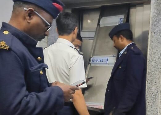 PUNE : ससून रुग्णालयात लिफ्टमध्ये अडकलेल्या सहा जणांची अग्निशमन दलाकडून सुखरुप सुटका