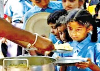शालेय पोषण आहारातून आता विद्यार्थ्यांना मिळणार अंडी आणि फळे