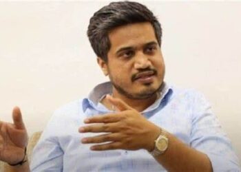 MAHARASHTRA POLITICS : मराठवाड्यात दुष्काळ जाहीर करा अन्यथा 10 हजार शेतकऱ्यांना घेऊन मोर्चा काढणार, रोहित पवार यांचा राज्यसरकारला इशारा