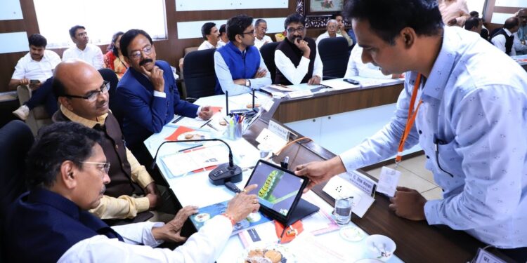 CM Eknath Shinde : राज्यातील शिक्षण संस्था समूह विद्यापीठे स्थापन करू शकतात; मार्गदर्शक तत्त्वांना मान्यता