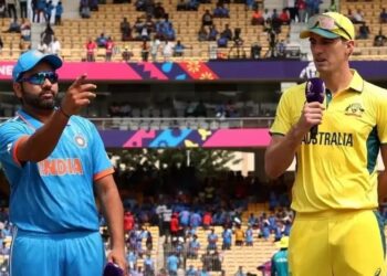 World Cup 2023 : ऑस्ट्रेलियाने टॉस जिंकला; भारताविरुद्ध पहिले बॉलिंग करणार, वाचा प्लेईंग ईलेव्हनमध्ये कोण ?