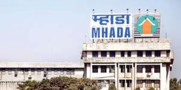MHADA Lottery : गृहनिर्माण मंत्री अतुल सावेंची मोठी घोषणा; म्हाडाच्या 11 हजार घरांच्या किमती कमी होणार ! वाचा सविस्तर वृत्त