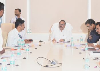 Minister Atul Save : विमुक्त जाती, भटक्या जमातीच्या आश्रमशाळेतील शिक्षक व शिक्षकेतर  कर्मचाऱ्यांना नियमित वेतन द्यावे