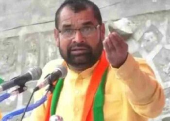 MAHARASHTRA POLITICS : हे काय बोलले सदाभाऊ खोत ! ” देशात 80 कोटी जनता ऐतखाऊ, रेशन व्यवस्था बंद करा… ! “