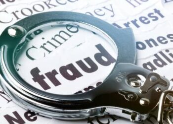 CRIME NEWS : उपचाराच्या बहाण्याने 63 वर्षीय वृद्धेला घातला लाखोंचा गंडा; बनावट डॉक्टरांची टोळी अटक