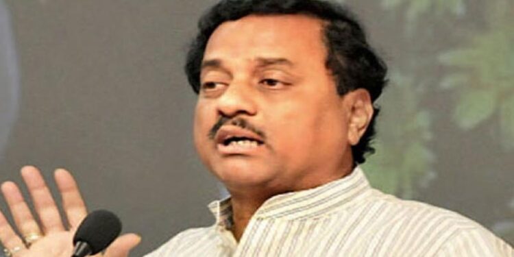 SUNIL TATKARE : कर्जतच्या शिबिरात सुनील तटकरेंचा मोठा गौप्यस्फोट, 2004 मध्ये राष्ट्रवादीचा मुख्यमंत्री का झाला नाही? पहाटेचा शपथविधी? अनेक विषयांवर थेट भाषण