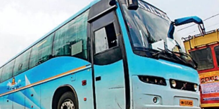 Deputy CM Ajit Pawar ! राज्यातील ‘या’ शहरांमध्ये विकसित होणार अत्याधुनिक बस स्थानक, उपमुख्यमंत्री अजित पवार यांचे निर्देश