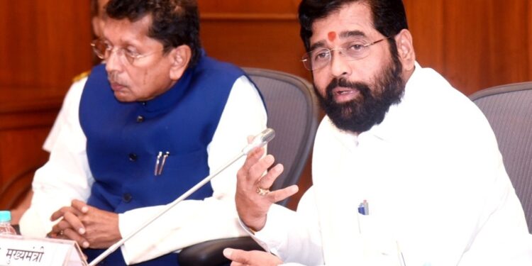 Maharashtra Politics : CM Eknath Shinde यांच्या गोटात गडबड; ‘आमची काम होत नाहीत…!’ आमदारांची ‘त्या’ मंत्र्यांविरोधात थेट मुख्यमंत्र्यांकडे तक्रार