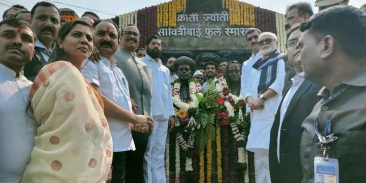 National Monument ‘Bhidewada’ Extension : सावित्रीबाईंच्या काळात जसे होते तसेच जुन्या काळाशी सांगड घालत स्मारक निर्मिती करा; निधी राज्यशासन देईल, मंत्री छगन भुजबळ यांची ग्वाही