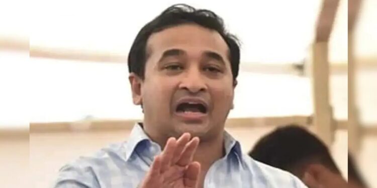 MLA Nitesh Rane : लग्नाचे वय झालं असून त्यांनी वडिलांसोबत फिरू नये; आमदार नितेश राणेंची आदित्य ठाकरेंवर जहरी टीका, वाचा नेमकं काय म्हणाले राणे