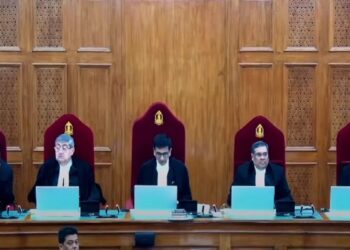 Section 370 : ‘जम्मू-काश्मीर भारताचा अविभाज्य भाग’, Section 370 वर सुप्रीम कोर्टाने म्हटले, “निर्णयावर प्रश्न चिन्ह उपस्थित करणे अयोग्य…!”