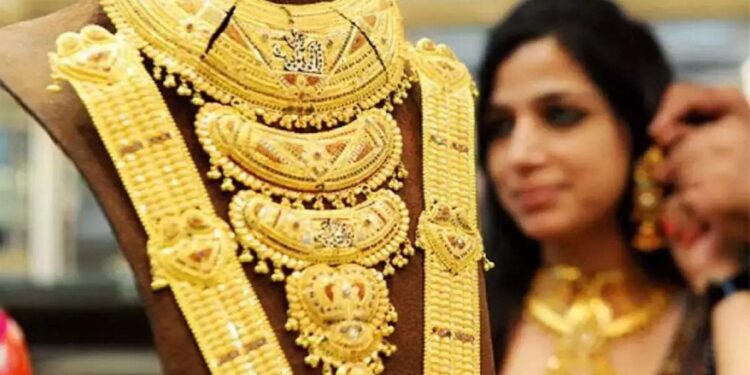 GOLD RATE : ऐन लग्नसराईत सोन्याच्या किमतींनी गाठला उचांक ! पहा आजचे दर