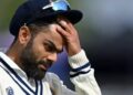 Important News or Cricket Fans : दक्षिण आफ्रिकेविरुद्धच्या कसोटी मालिकेपूर्वी Virat Kohli अचानक मायदेशी परतला, Team India च्या अडचणींमध्ये वाढ