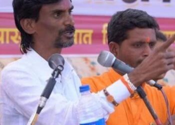 Maratha Reservation : ” मुंबईतील मराठा बांधवांना विनंती, सर्वांनी गटतट तोडून एकत्र या ! ” जरांगे पाटील मुंबईतील मोर्चा बाबत ठाम..