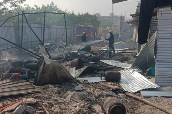 Gas Cylinder Blasts : जळालेल्या गॅस सिलेंडरचा खचं ! विमाननगर मध्ये 100 पैकी 10 सिलेंडरचे स्फोट