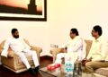 Raj Thackeray Meets Chief Minister : या ‘वर्षा’तील भेटी ! पुन्हा राज ठाकरे मुख्यमंत्र्यांच्या भेटीला; अनेक विकासात्मक मुद्यांवर बैठक, पण राजकीय वर्तुळात वेगळीच चर्चा