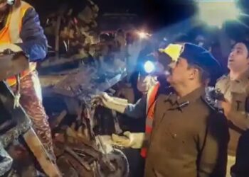 Big Accident : बस आणि डंपरची भीषण टक्कर; बस मधील 12 प्रवाशांचा होरपळून अंत !