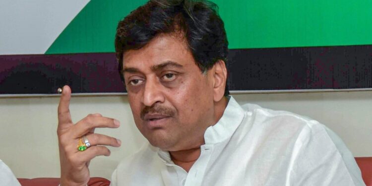 Maharashtra Politics : उद्धव ठाकरेंची लोकसभेसाठी 23 जागांची मागणी; अशोक चव्हाण म्हणाले, ” खूप जास्त होतयं..! ” वाचा नेमकं प्रकरण