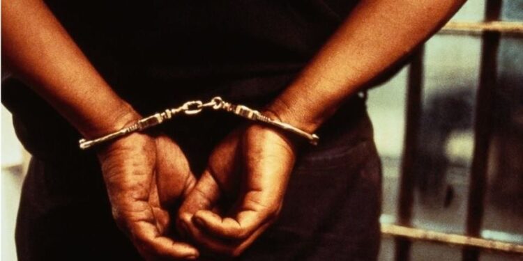 Mental Stress : मानसिक ताणतणावातून वाढतेय गुन्हेगारी ! आत्महत्या आणि हत्यामागे असू शकतो मानसिक त्रास ! लक्षणे आणि उपाय वाचाचं