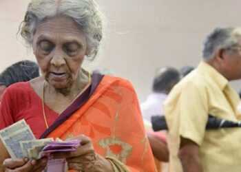 Pension Scheme : नोव्हेंबर 2005 नंतर रुजू शासकीय कर्मचाऱ्यांना जुन्या निवृत्ती वेतन योजनेचा पर्याय, ‘हे’ असणार नियम , वाचा सविस्तर