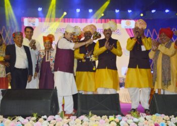 100th Theatre Festival : भव्य रथयात्रा आणि बाईक रॅलीने 100 व्या नाट्य संमेलनाच्या शुभारंभ सोहळ्याचा प्रारंभ