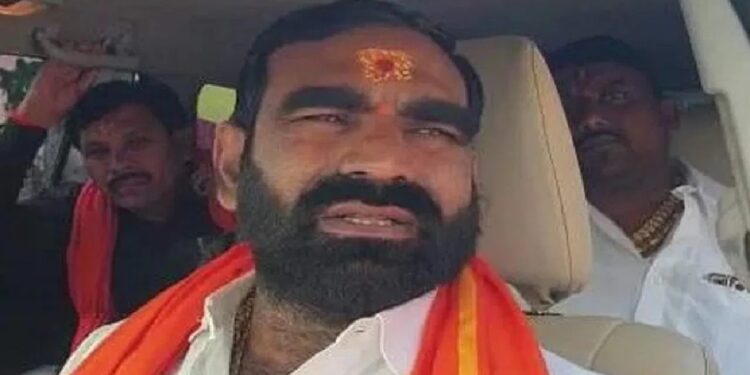 ‘मिशी’ नंतर थेट ‘फाशी’ ! “नरेंद्र मोदी पुन्हा पंतप्रधान झाले नाही तर भर चौकात फाशी घेईल..! “; हिंगोलीचे आमदार संतोष बांगराचं पुन्हा स्वतःलाच चॅलेंज