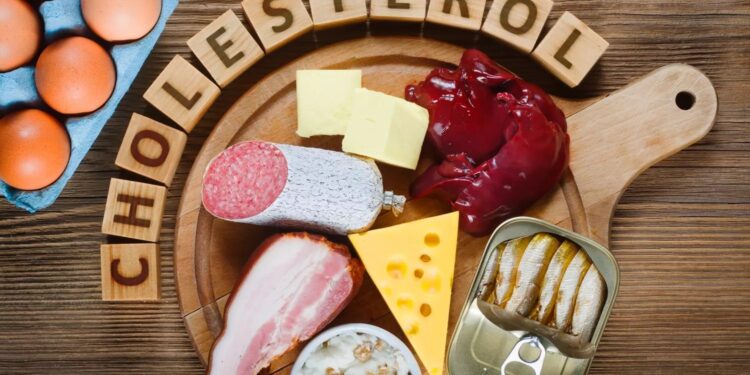 HEALTH WELTH : आला आला हिवाळा… Cholesterol सांभाळा ! हिवाळा आणि Cholesterol चा काय संबंध वाचा सविस्तर