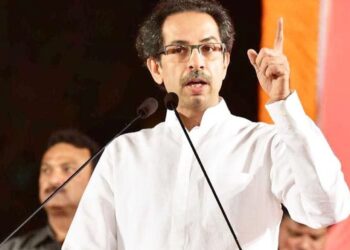 Supreme Court : विधानसभा अध्यक्ष राहुल नार्वेकरांनी दिलेल्या शिवसेना अपात्रता निर्णया विरोधात ठाकरे गटाकडून याचिका दाखल