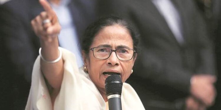 Lok Sabha Elections 2024 : ममता बॅनर्जी ‘एकला चलो रे’ नारा ! INDI आघाडीत फूट, बंगालमध्ये एकट्याने लोकसभा निवडणूक लढवणार