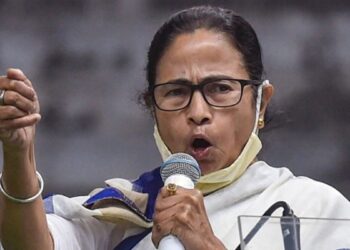 मोठी बातमी : पश्चिम बंगालच्या मुख्यमंत्री ममता बॅनर्जी यांच्या गाडीला अपघात, उपचार सुरु