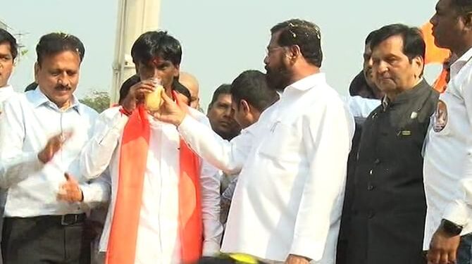 Big News : … आणि विजयाचा गुलाल उधळलाचं ! महाराष्ट्र सरकारचा अध्यादेश, नोंदी सापडल्यांना कुणबी प्रमाणपत्र देणार